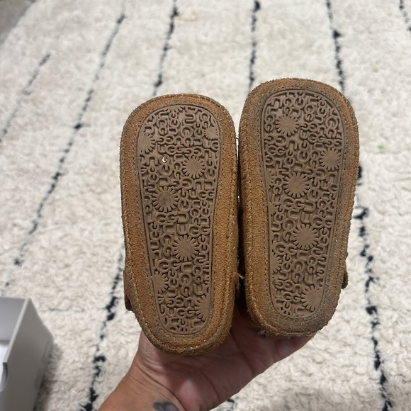 UGG Boots - Picture 7 of 7